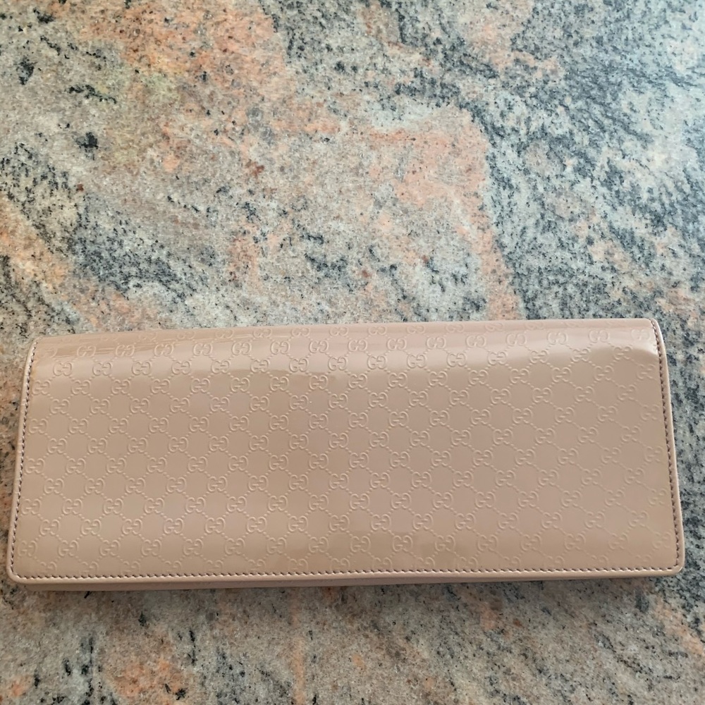Gucci Microguccissima Broadway Clutch